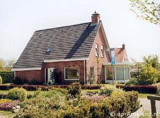 Kroonstuk 2, Oud en nieuw op Ameland