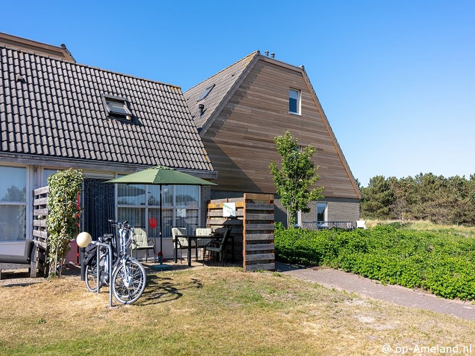 Vleijenhof 8, Buren op Ameland