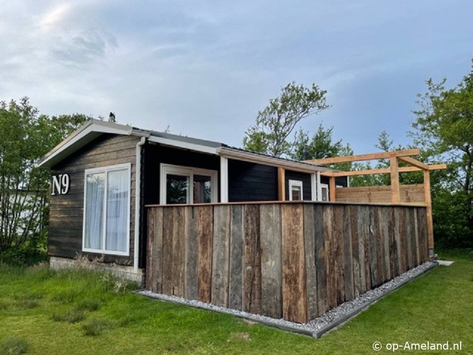 Klein Vaarwater N9, Chalets op Ameland