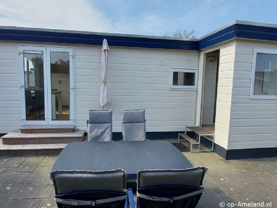 Mim, Chalets op Ameland