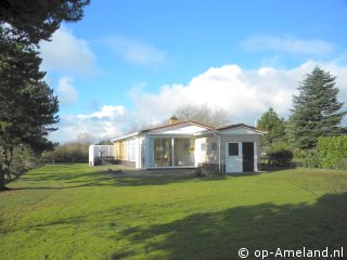 Baukeshiem, Vakantiehuizen op Ameland