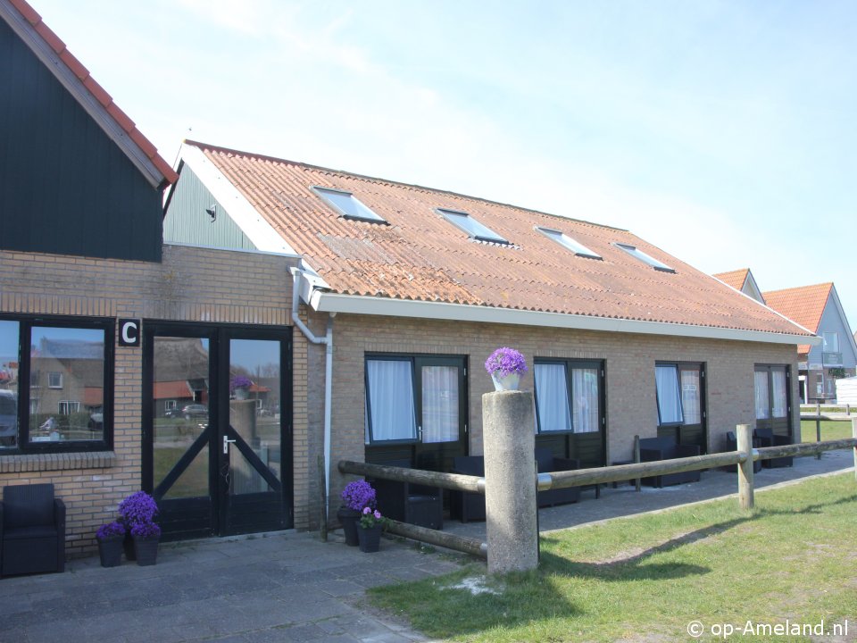 Familiehuis C-breeze, Vakantiehuizen op Ameland