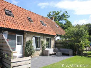 Butenhiem 1, Tijdens schoolvakantie naar Ameland